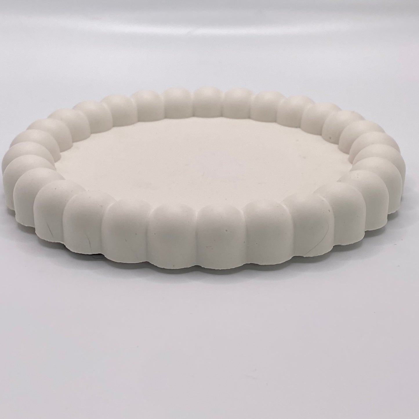 Round tray - White