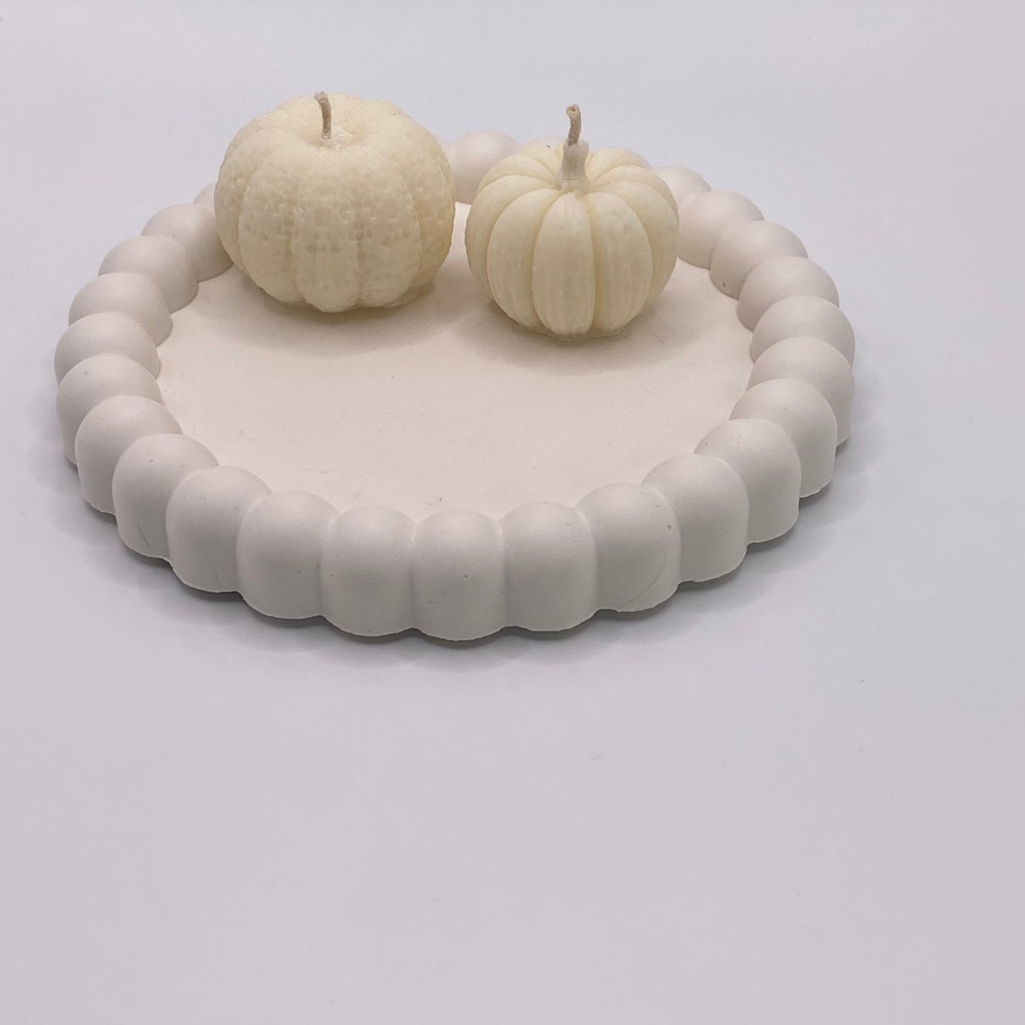 Round tray - White