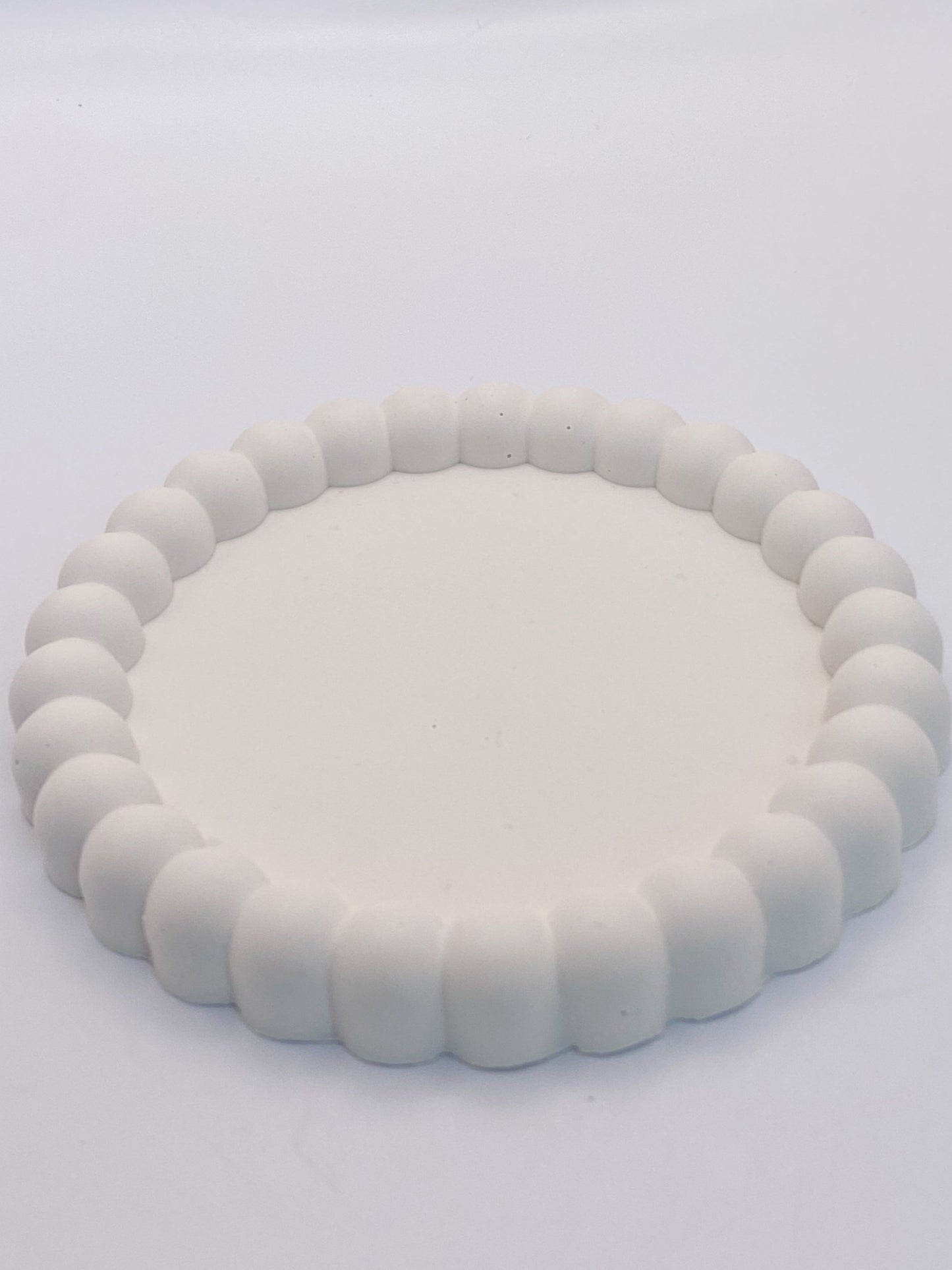 Round tray - White